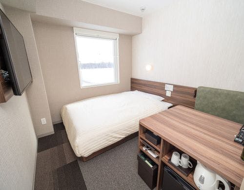 広々としたデスクで作業もしやすいです