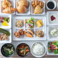 คุณสามารถเพลิดเพลินกับทั้งอาหารญี่ปุ่นและอาหารตะวันตก