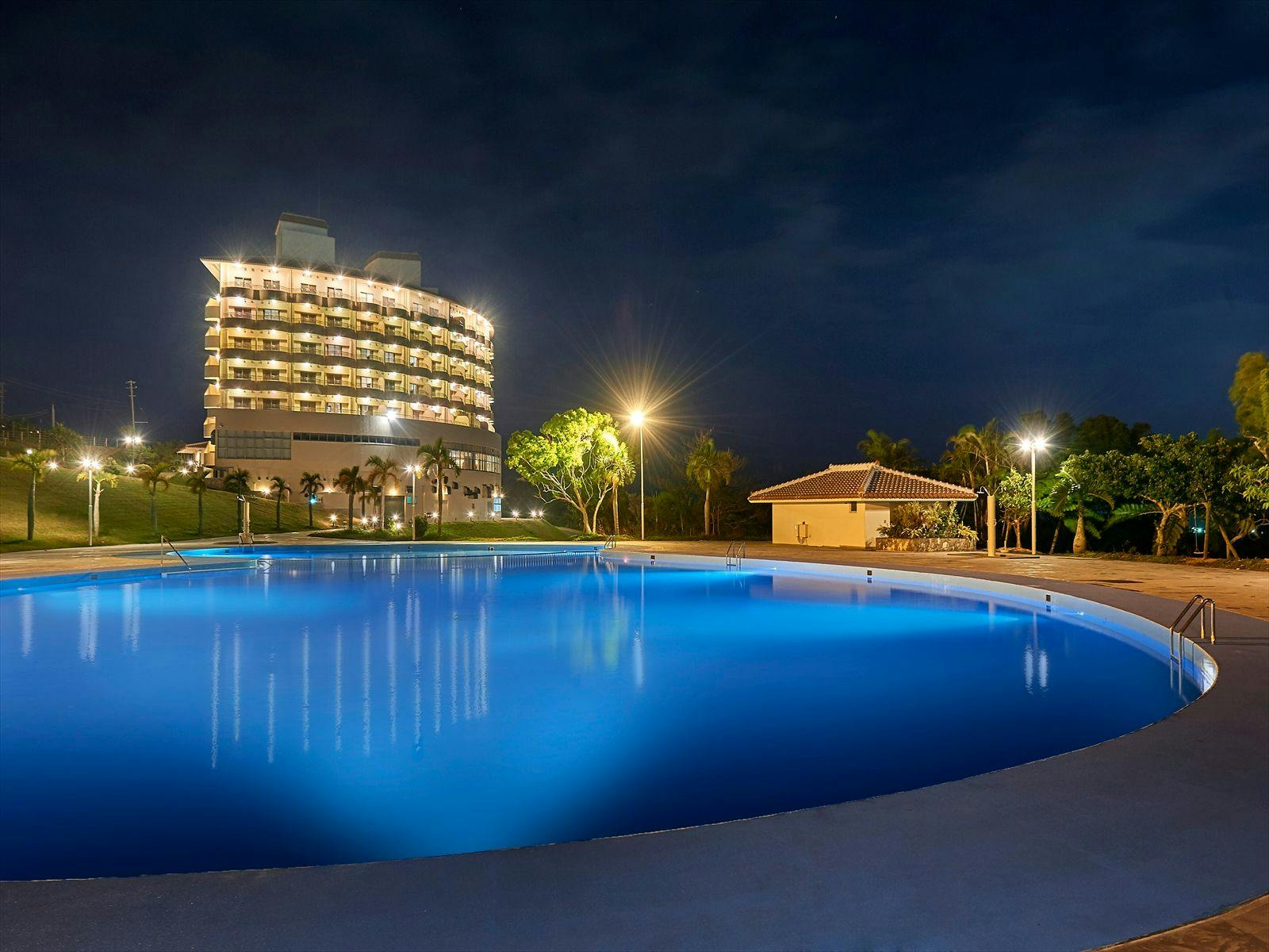 ANA Crowne Plaza Resort Okinawa Uruma Hills
