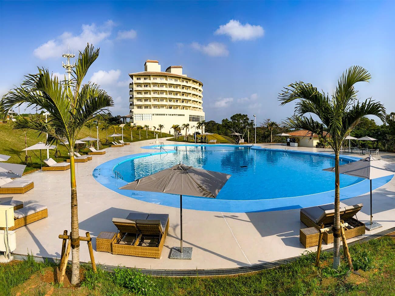 ANA Crowne Plaza Resort Okinawa Uruma Hills