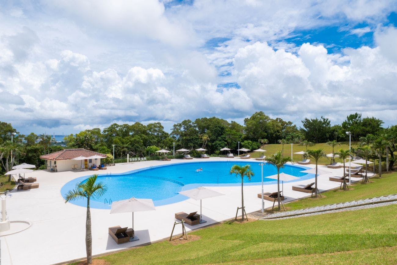 ANA Crowne Plaza Resort Okinawa Uruma Hills