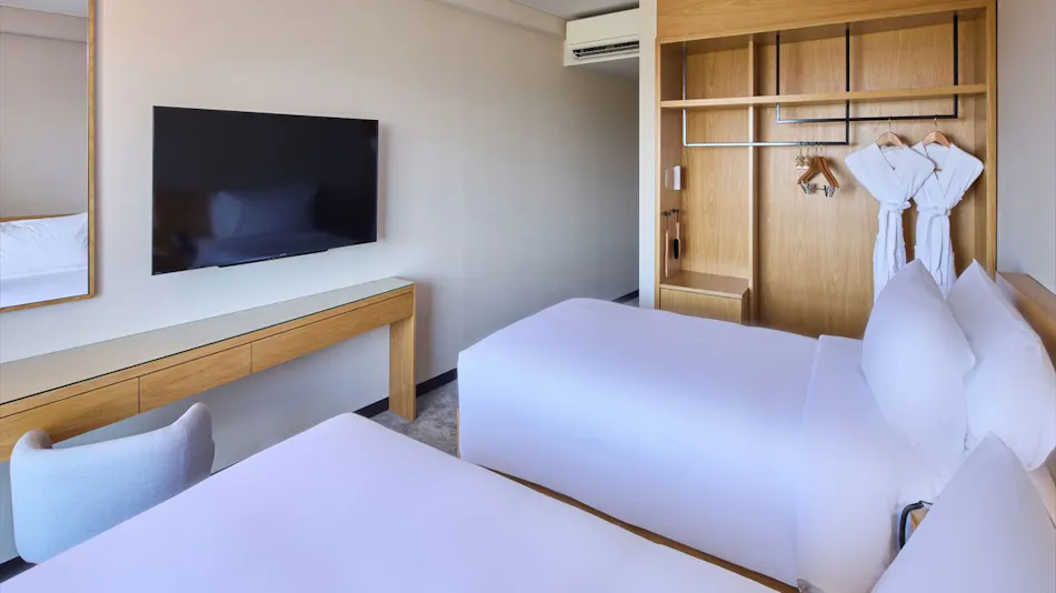 ANA Crowne Plaza Resort Okinawa Uruma Hills