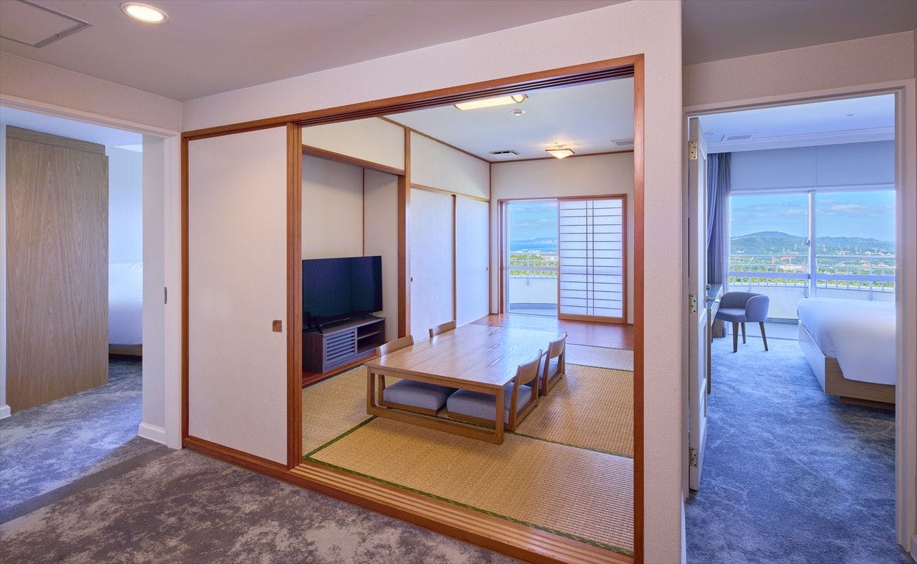 ANA Crowne Plaza Resort Okinawa Uruma Hills