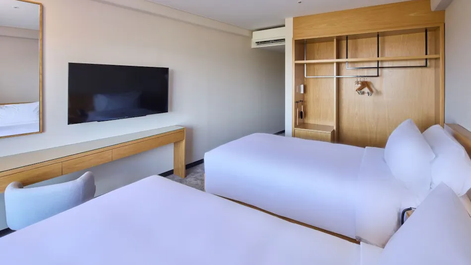 ANA Crowne Plaza Resort Okinawa Uruma Hills