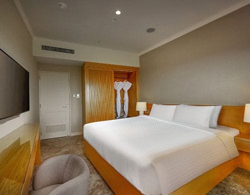 2 ベッドルーム スイート 1キング＆2ツイン