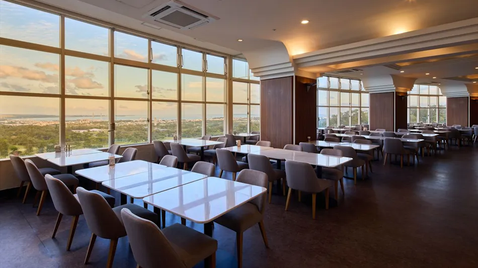 ANA Crowne Plaza Resort Okinawa Uruma Hills