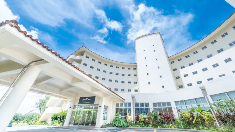 ANA Crowne Plaza Resort Okinawa Uruma Hills