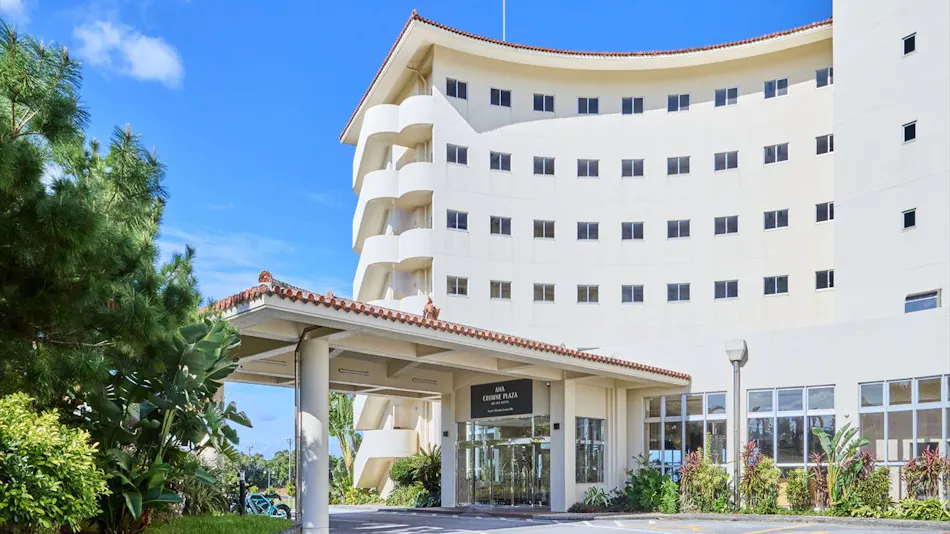 ANA Crowne Plaza Resort Okinawa Uruma Hills