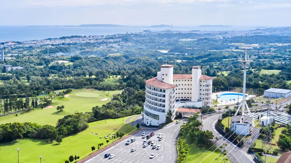 ANA Crowne Plaza Resort Okinawa Uruma Hills