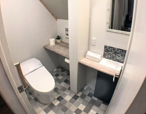 リビングルームのトイレ