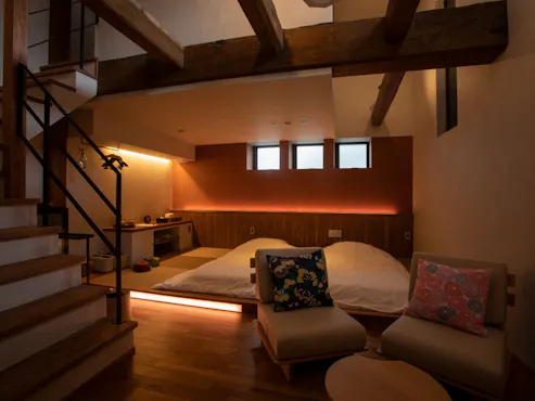 ห้องพักใหม่พร้อมอ่างอาบน้ำกลางแจ้ง แยกต่างหาก Kura <Toga>