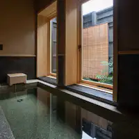 ห้องพักใหม่พร้อมอ่างอาบน้ำกลางแจ้ง แยกต่างหาก Kura <Toga>