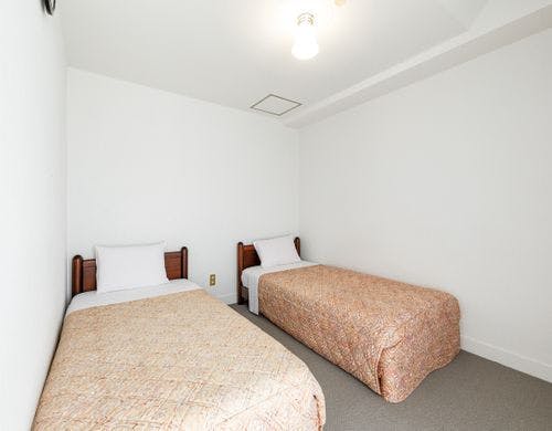 ９７センチ幅ベッド×2台・布団1セット