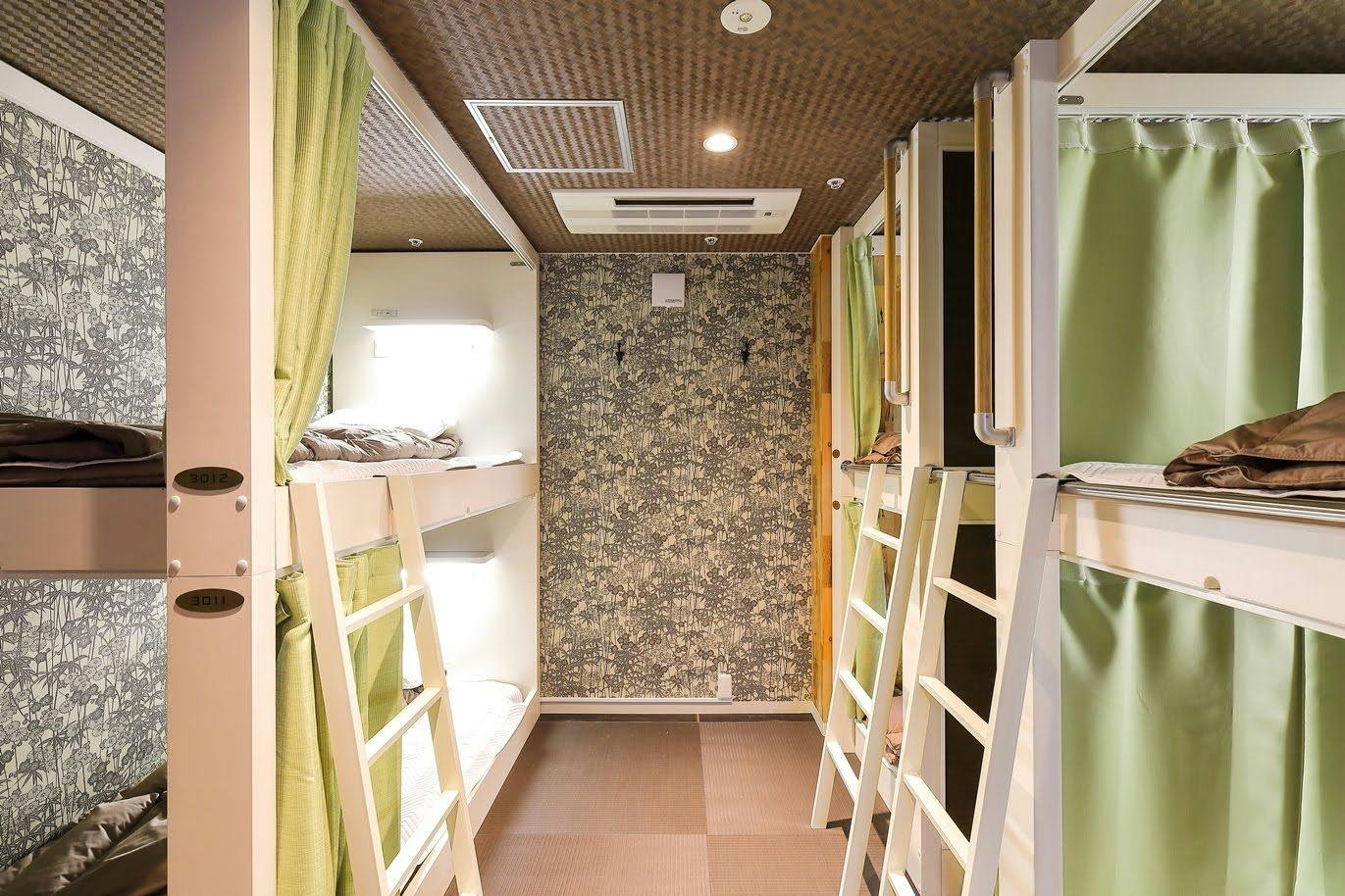 Guest House Kobe Nadeshikoya