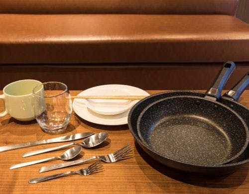 ・共用キッチン／調理器具、食器完備