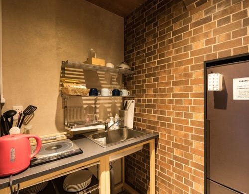 ・共用キッチン完備／ご自由にご利用下さい