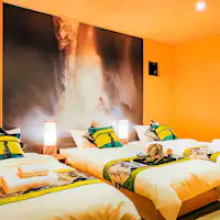 Kamar tidur yang menggabungkan keindahan gaya Jepang dan Barat.