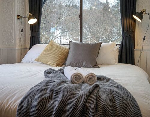 マスターベッドルーム（ユニットバス付）