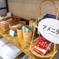 Quầy buffet tiện nghi (bên cạnh quầy lễ tân)