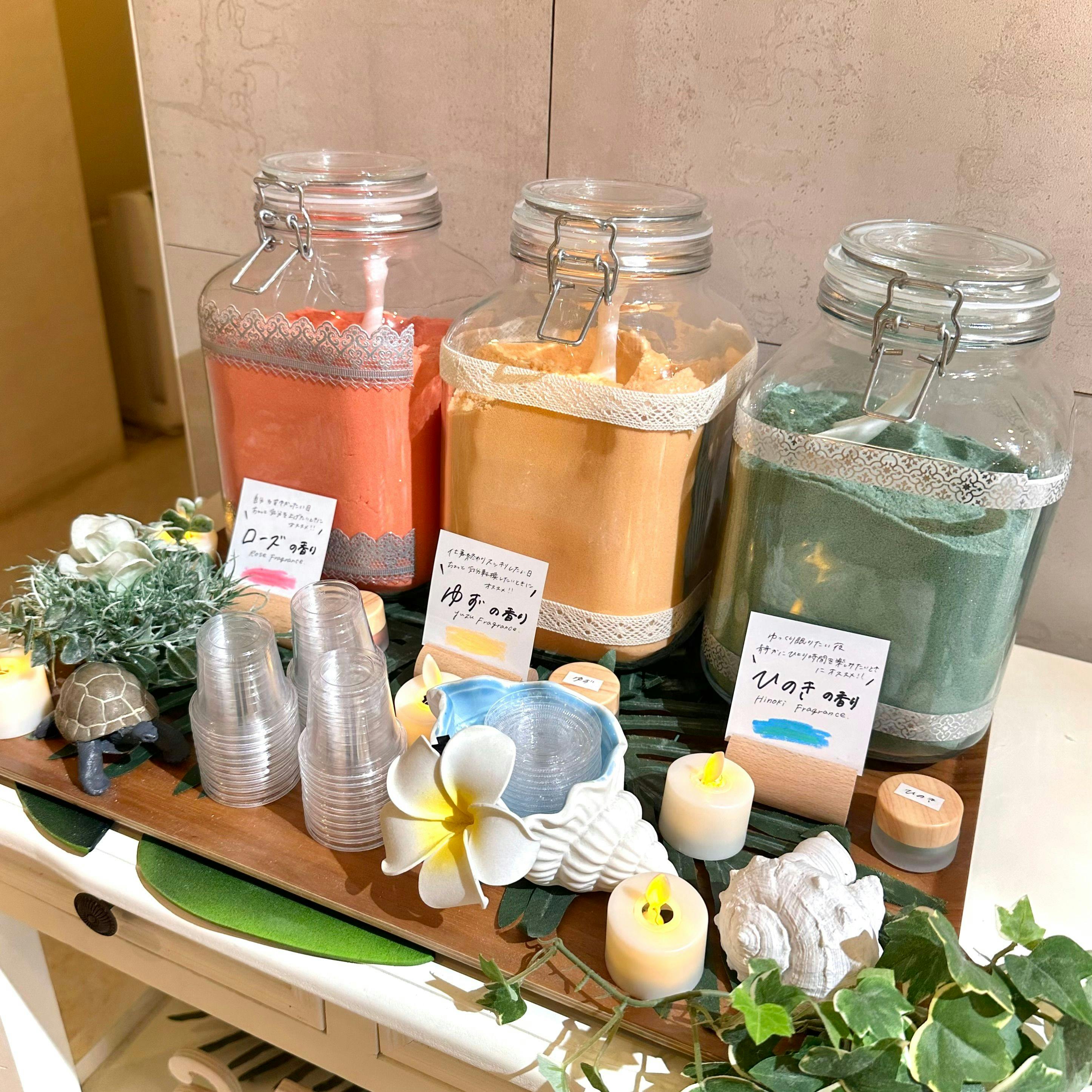 บุฟเฟต์เกลืออาบน้ำ (บริเวณหน้าเคาน์เตอร์ฟรอนต์)