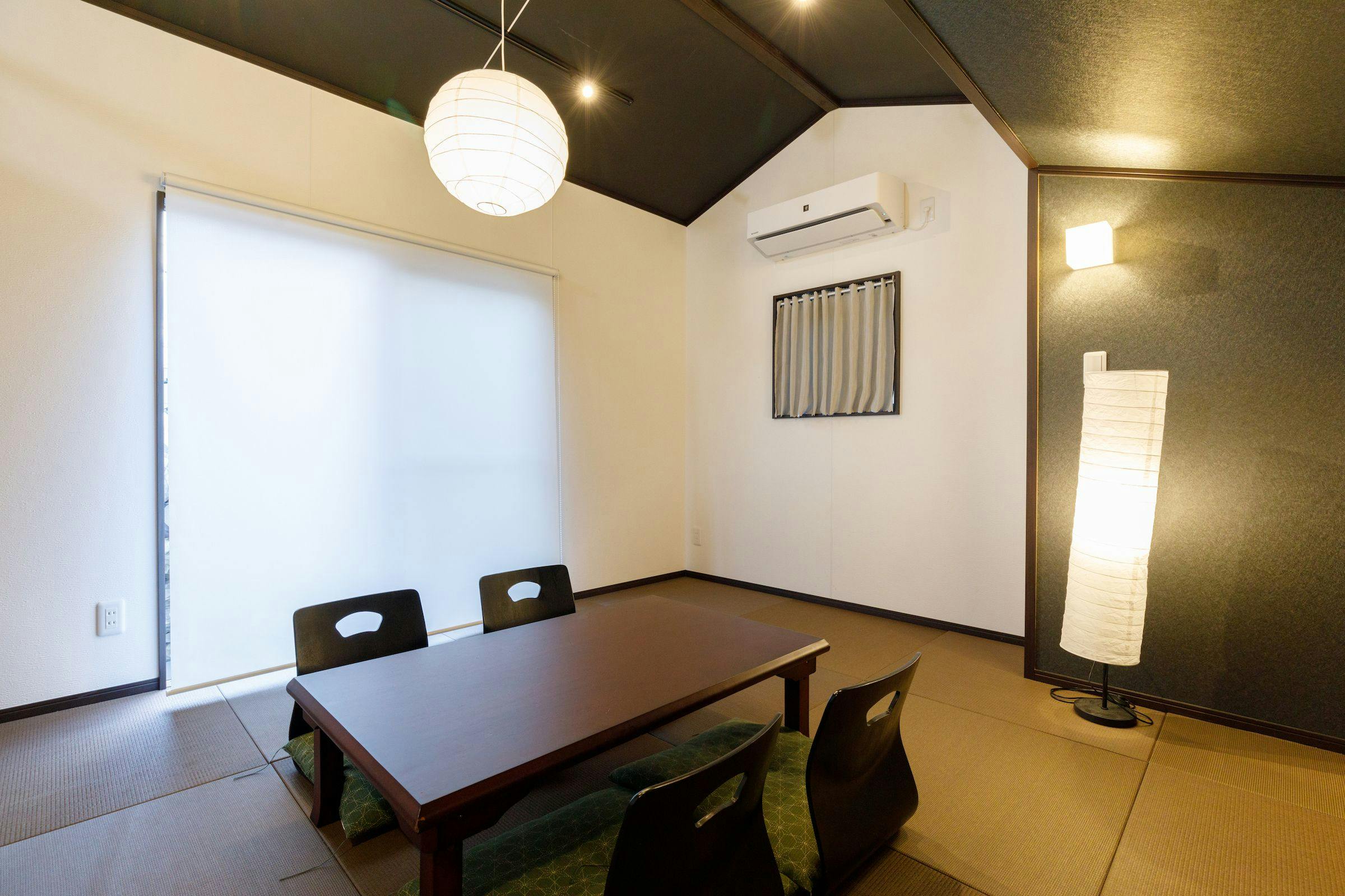 Kamar gaya Jepang Leaf