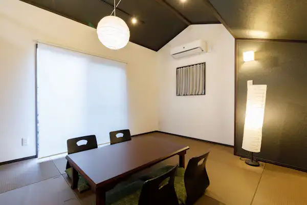 Kamar gaya Jepang Leaf