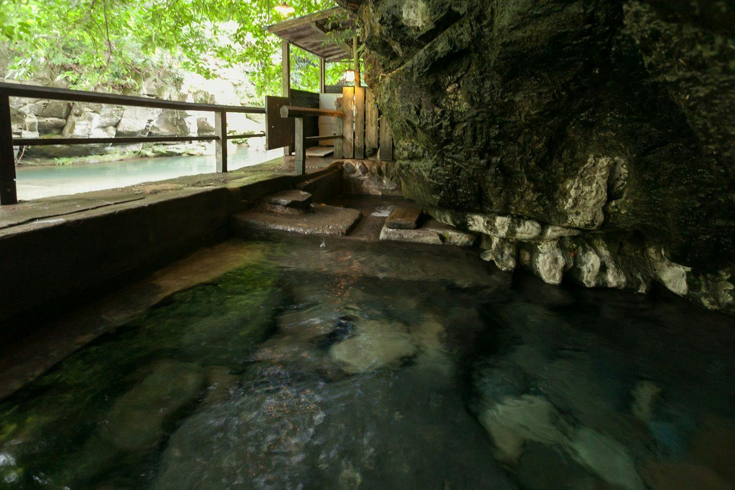 壁湯天然洞窟温泉　旅館　福元屋
