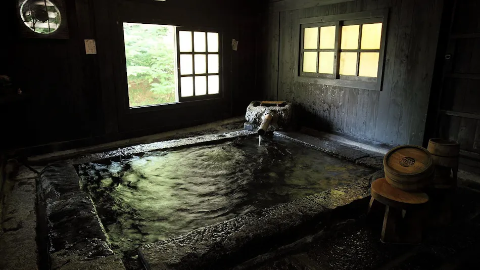 Kabeyu Natural Cave Onsen Ryokan Fukumotoya