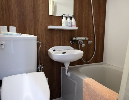 ユニットバスには、ナノイー暖房換気扇付き