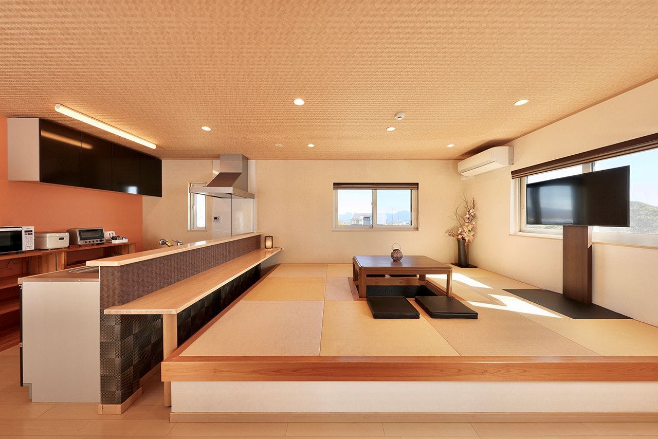 12641927.jpg?auto=compress,