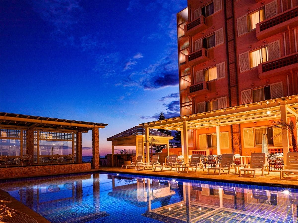 【外觀】夜晚享受夢幻般的飯店生活。