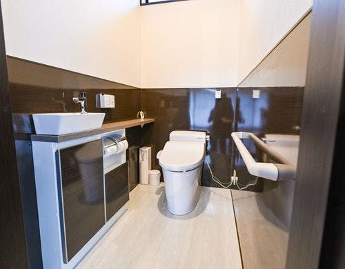 コテージ内　トイレ