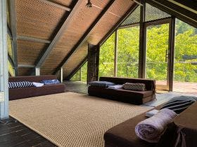 ＢＡＹ　ＭＡＲＩＮＡ　ログハウス