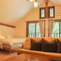 บ้านไม้ 2 ชั้น - ห้องสำหรับครอบครัว