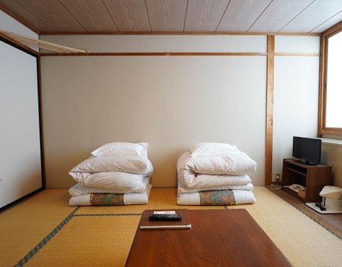 4階和室（バス・トイレ共同）