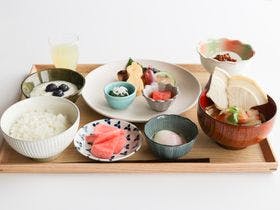 カダルテラス金田一