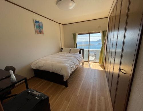 洋室ダブルベッド