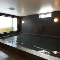 ≪ห้องอาบน้ำรวม≫ ผ่อนคลายความเหนื่อยล้าของวันด้วยการอาบน้ำ.