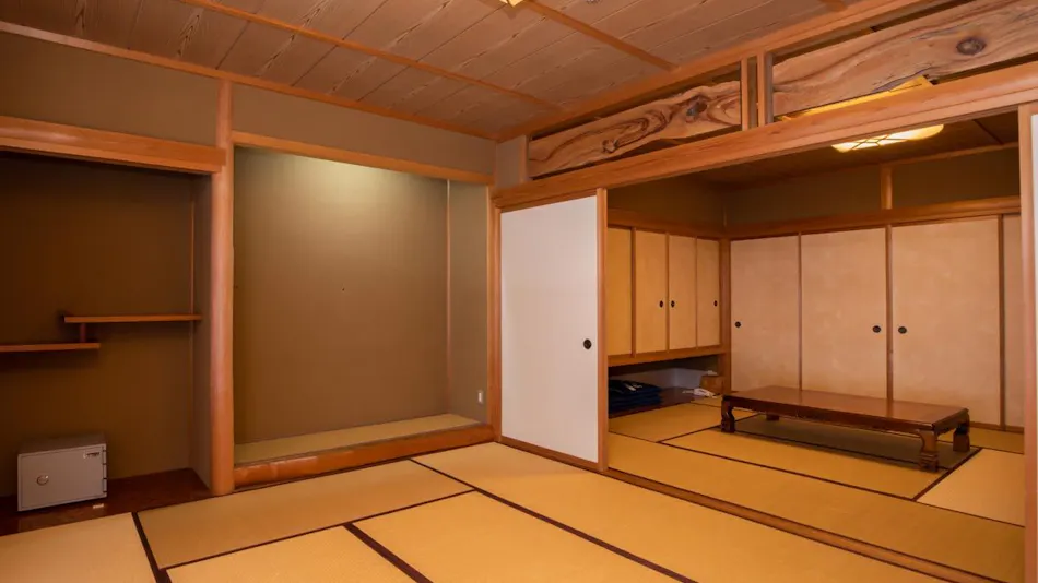 Nadaura Onsen Motoyu Isobakaze