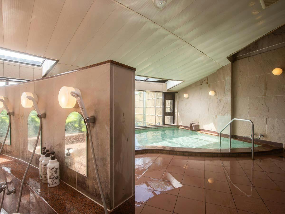 Nadaura Onsen Motoyu Isobakaze