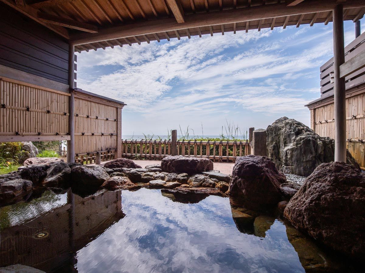 ~บ่อน้ำพุร้อนกลางแจ้ง น้ำพุร้อนนาดาอุระ~