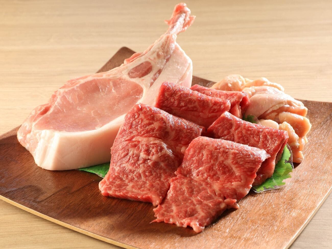 【อาหารเย็น】เนื้อแบรนด์ Gunma (วัว หมู ไก่)