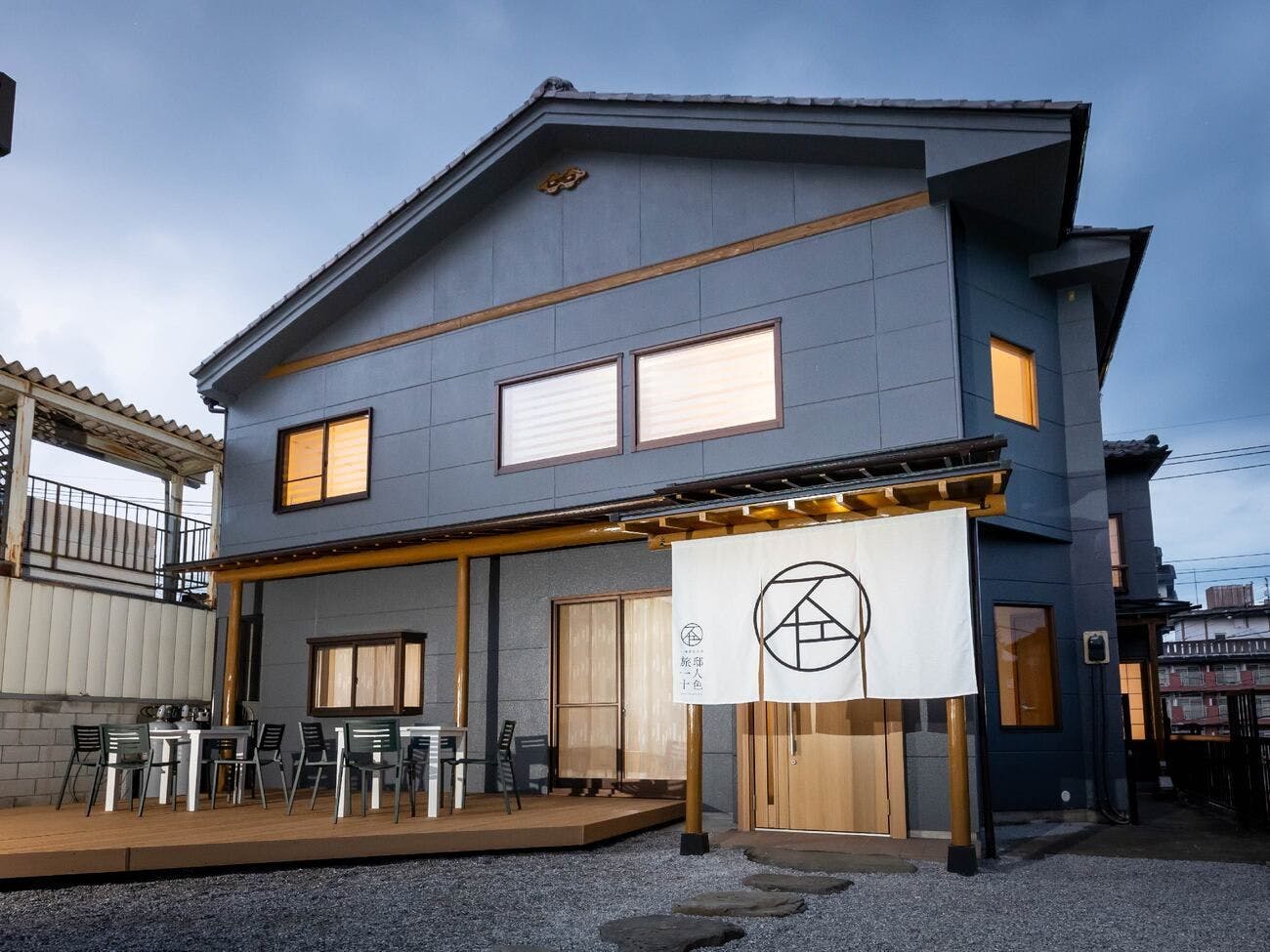 【ภายนอก】กลางคืน