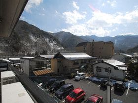 鹿鳴荘