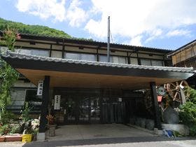 鹿鳴荘