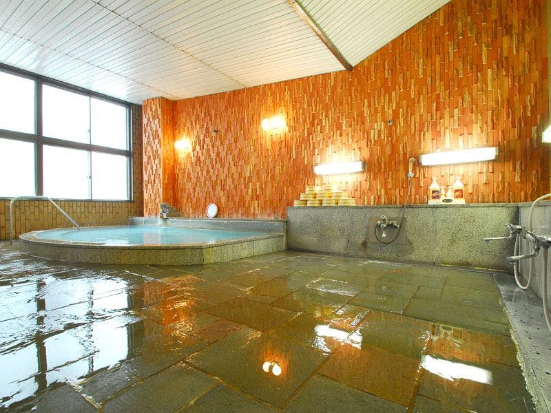 ห้องอาบน้ำสาธารณะขนาดใหญ่