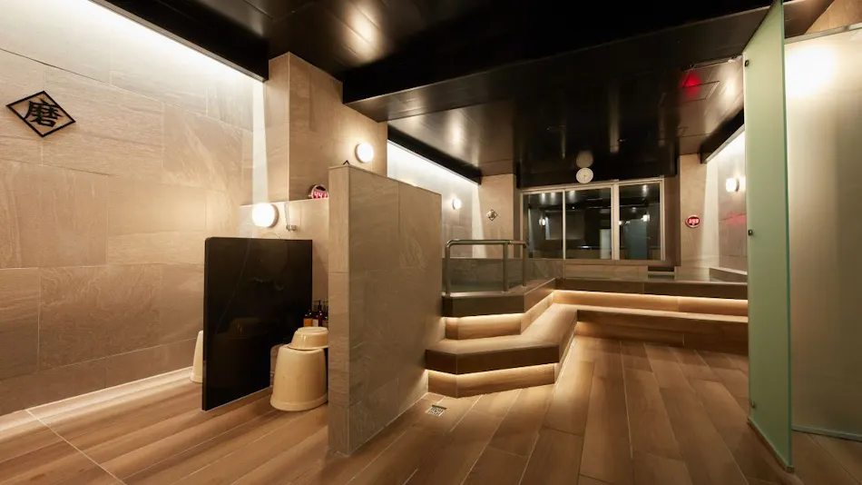 Rembrandt Cabin & Spa Shimbashi
