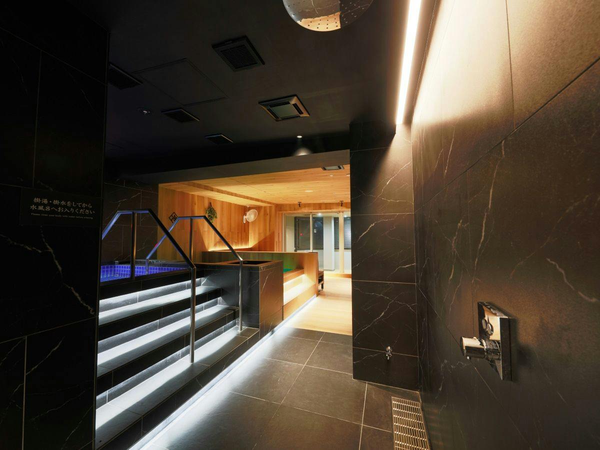 Rembrandt Cabin & Spa Shimbashi