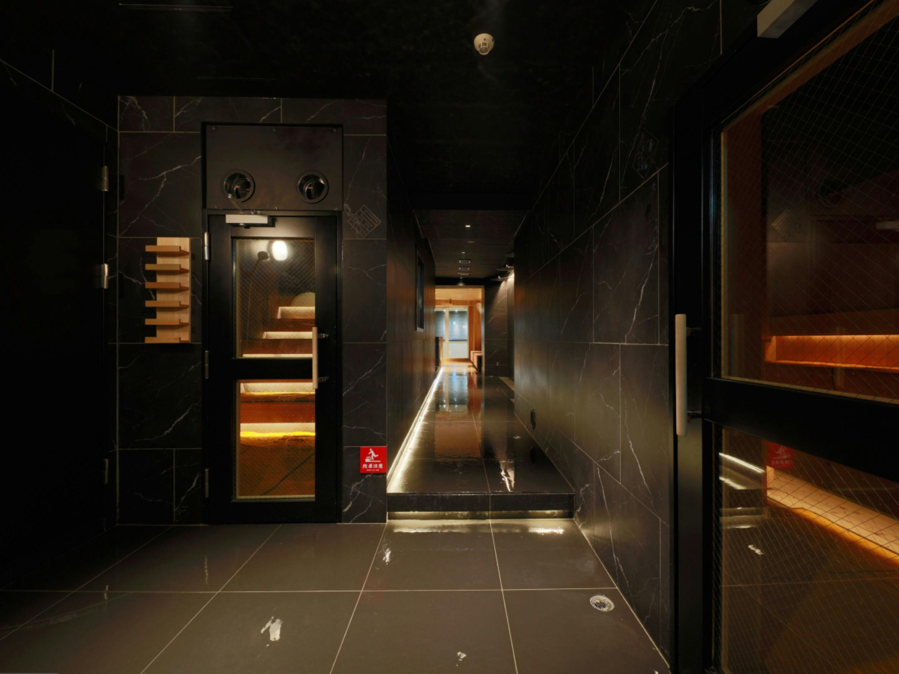 Rembrandt Cabin & Spa Shimbashi