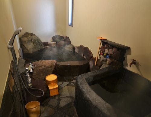 【春空】岩風呂1